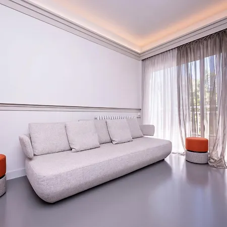 Sweett - Gaudi Avenue Apartment *